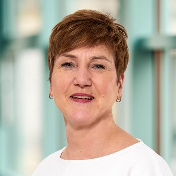 Claudia Forster Portraitfoto von Claudia Forster Sekretariat Anästhesie und Intensivmedizin | Teamleitung Chefarztsekretariat