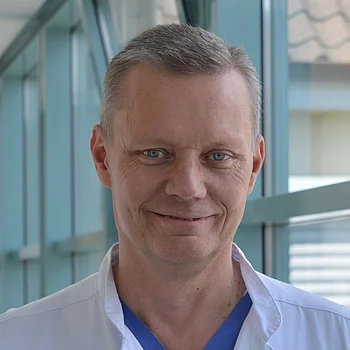 Dr. med. Michael Berghorn Portraitfoto von Dr. med. Michael Berghorn, Chefarzt Gynäkologie und Geburtshilfe, Schwerpunkt Spezielle Geburtshilfe und Perinatalmedizin