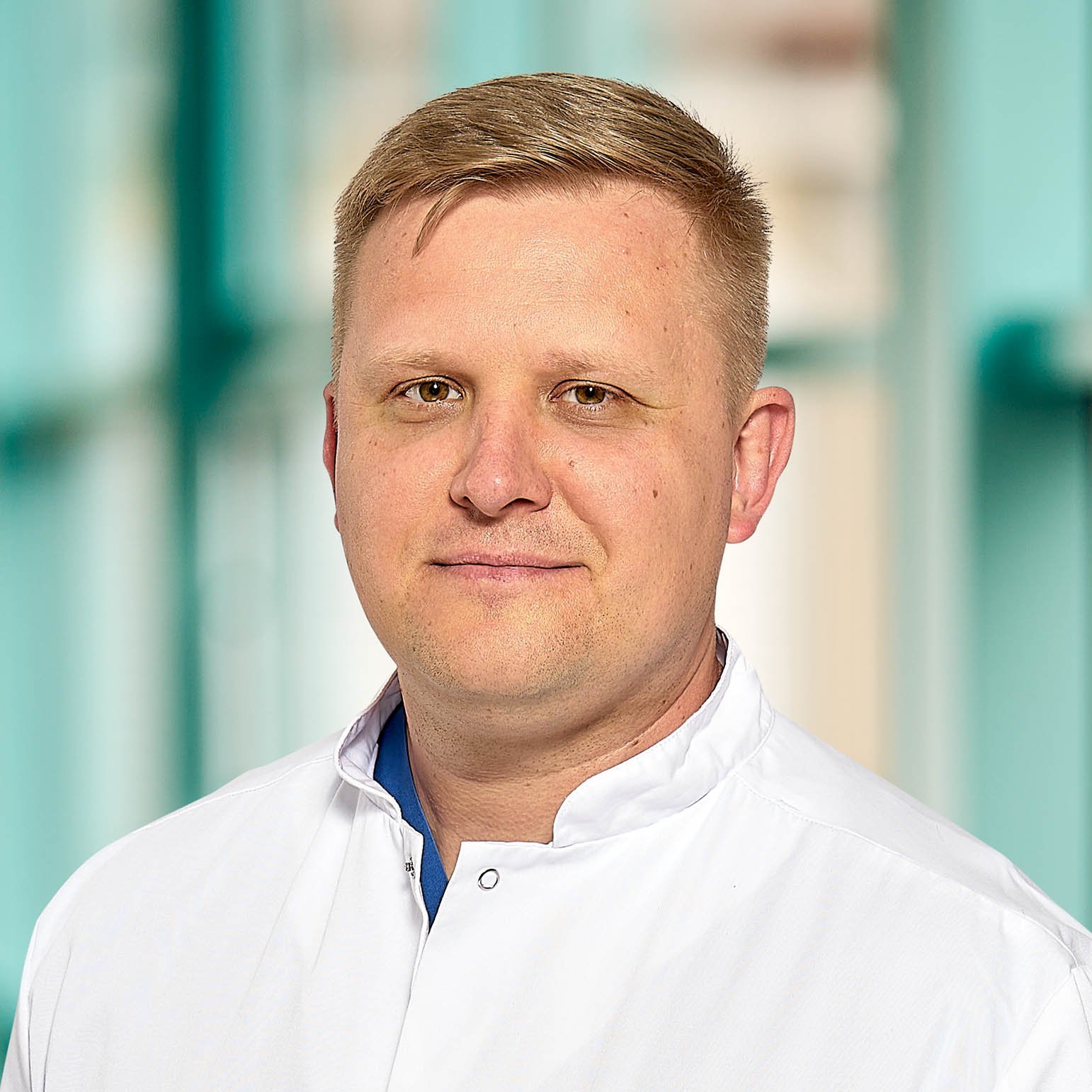 Portraitbild von Sergej Yakushevich, Oberarzt in der Urologie